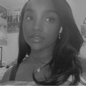 Meet your Posher, Corynne